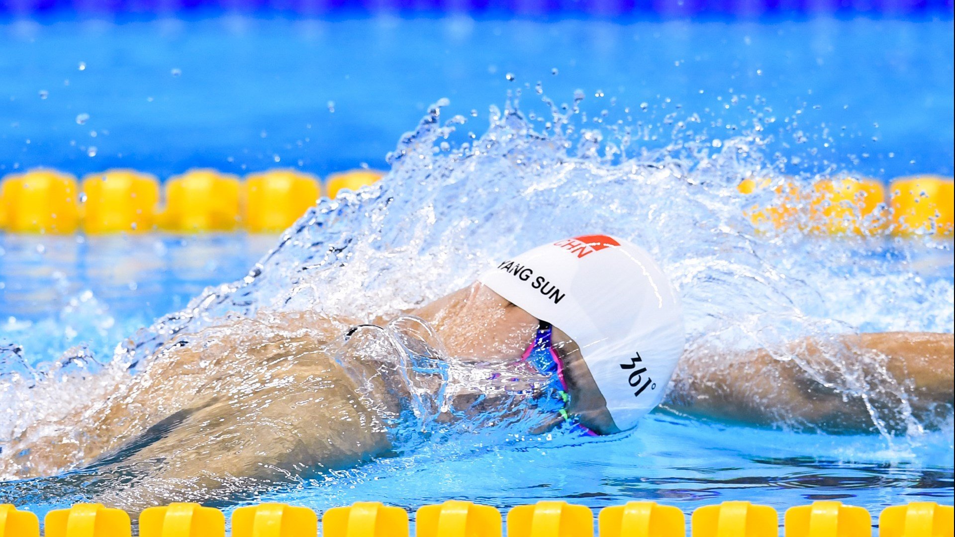 全国游泳冬季锦标赛男子蝶泳新星横空出世 一战成名，男子蝶泳金牌