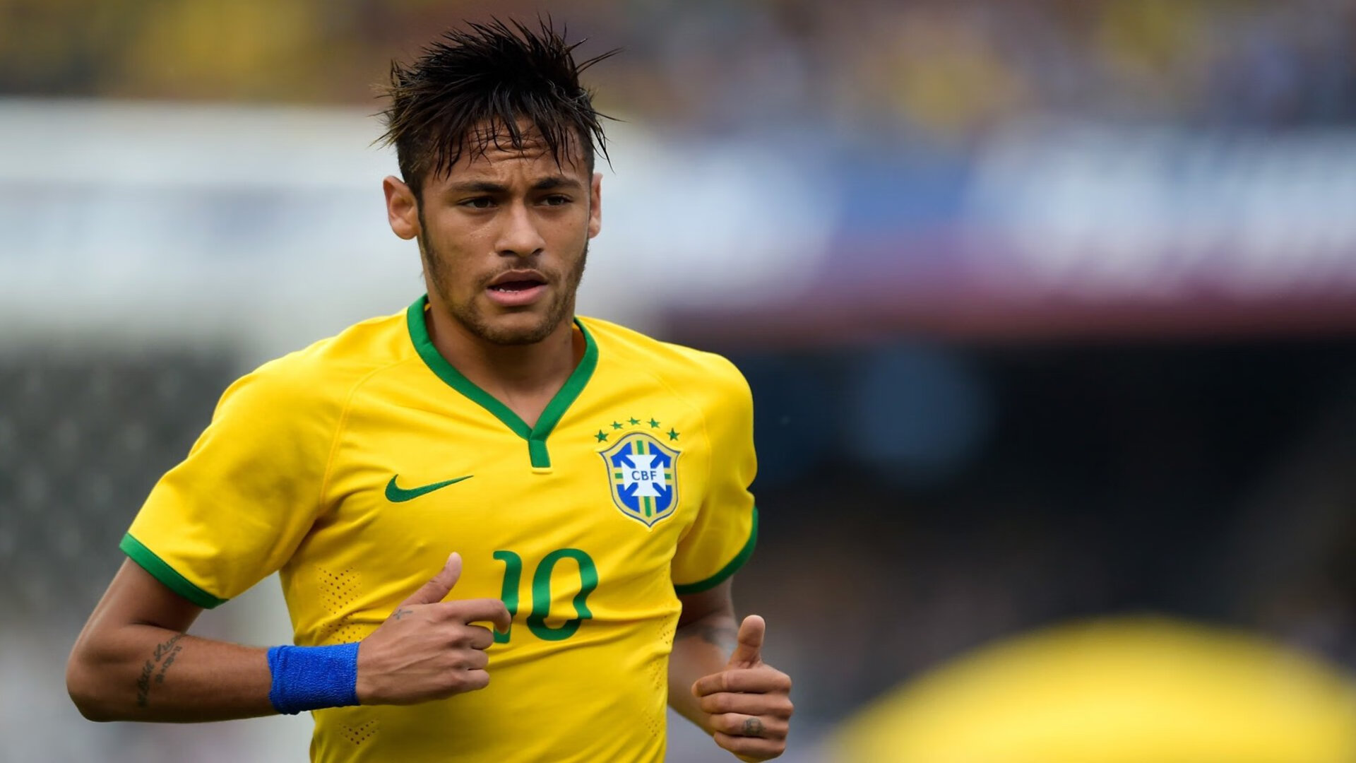 足球产业商业化趋势，足球产业商业化趋势图